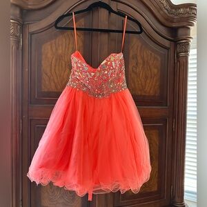 Short strapless dress
